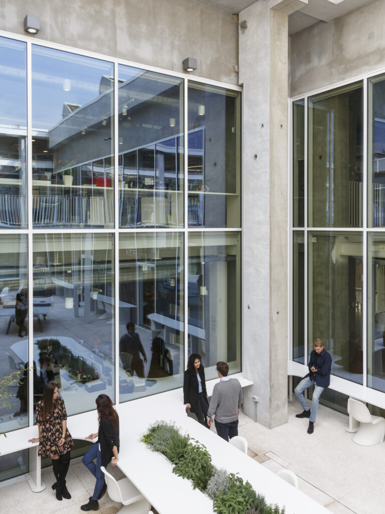 Z-Life_esterno_InsideOut_spazio di condivisione